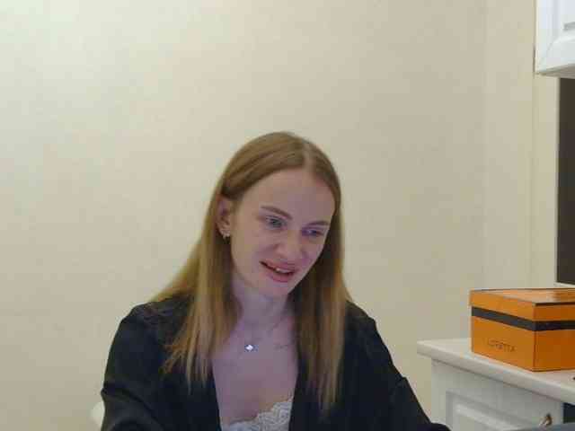AinyrVixxen webcam