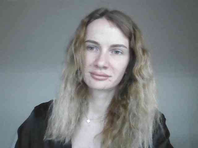 AinyrVixxen webcam