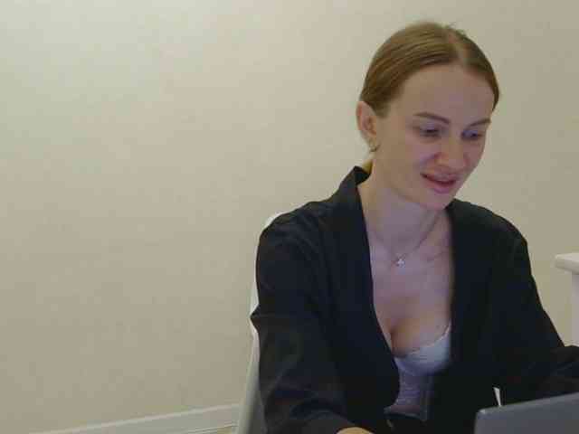 AinyrVixxen webcam
