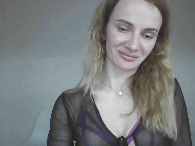 AinyrVixxen webcam