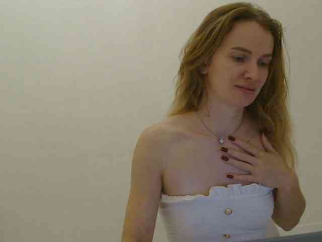 AinyrVixxen webcam