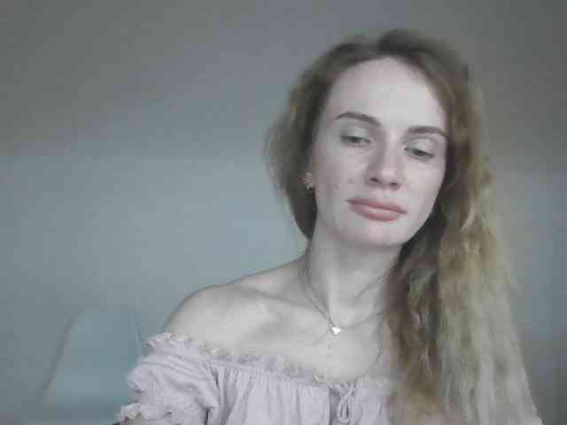 AinyrVixxen webcam