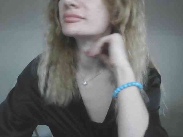 AinyrVixxen webcam