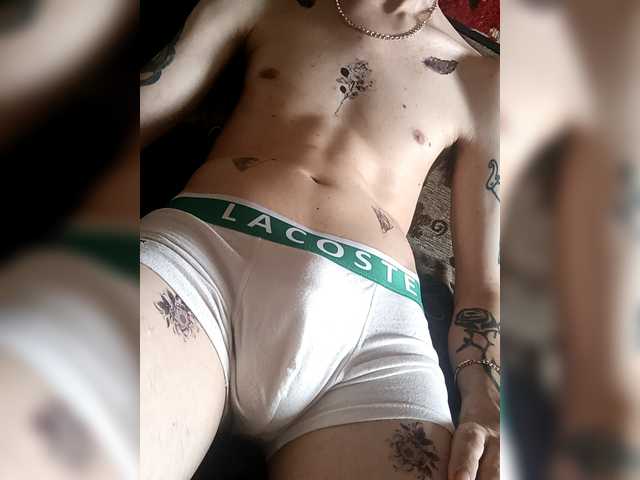 Vvviton2003 live webcam show