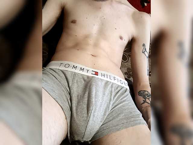 Vvviton2003 live webcam show