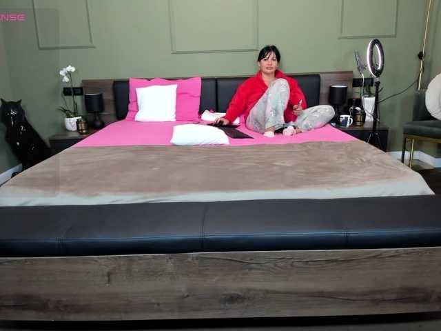 Ellasweety live cam on BongaCams