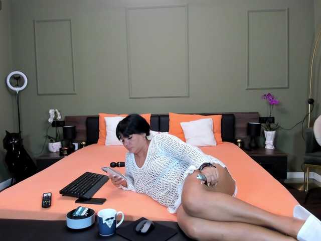 Ellasweety live cam on BongaCams