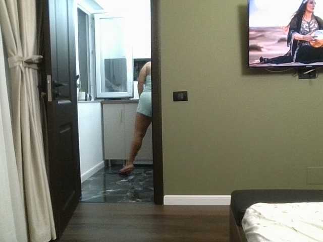 Ellasweety live cam on BongaCams