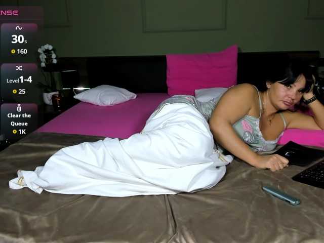 Ellasweety live cam preview