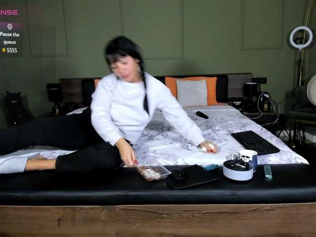 Ellasweety live cam on BongaCams