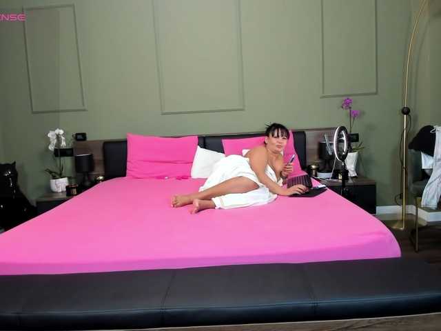 Ellasweety