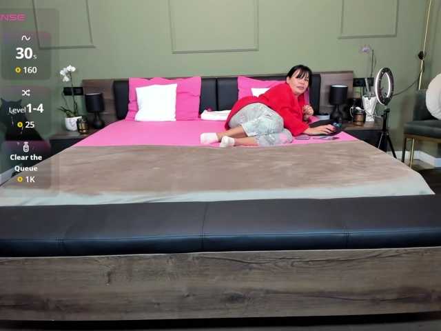 Ellasweety live cam on BongaCams