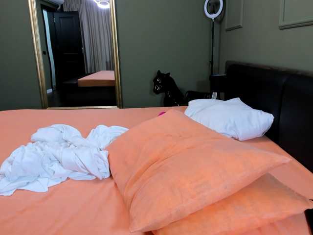 Ellasweety live cam on BongaCams