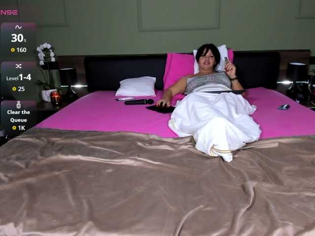 Ellasweety live cam preview