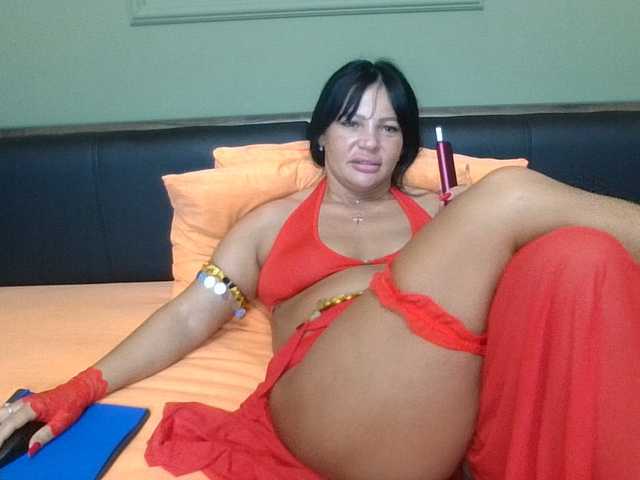 Ellasweety live cam on BongaCams