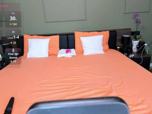Ellasweety live cam preview
