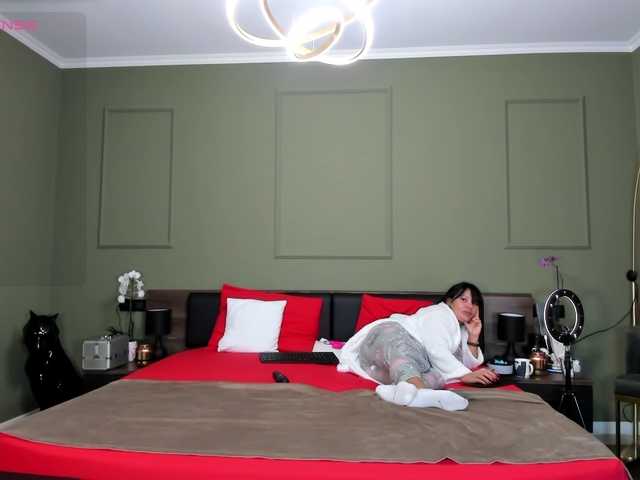 Ellasweety live cam on BongaCams