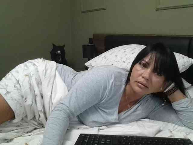 Ellasweety webcam
