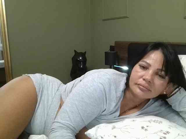 Ellasweety webcam