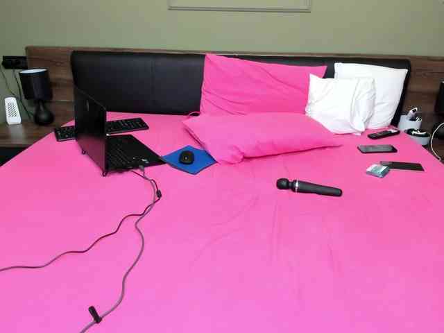 Ellasweety webcam