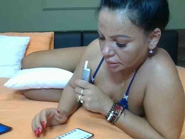 Ellasweety webcam