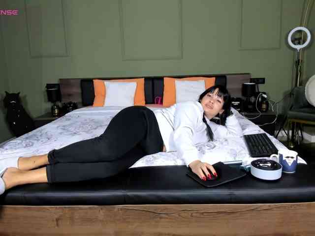 Ellasweety