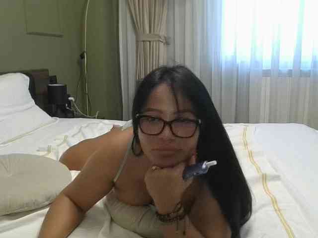 Ellasweety webcam