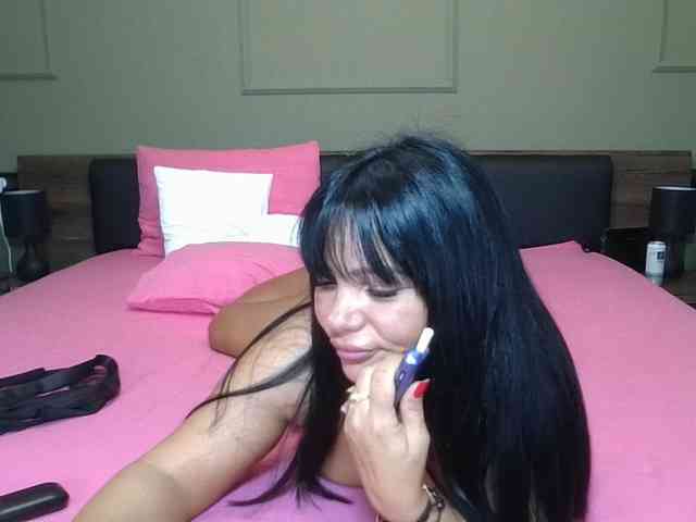 Ellasweety webcam