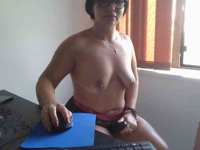 Ellasweety webcam