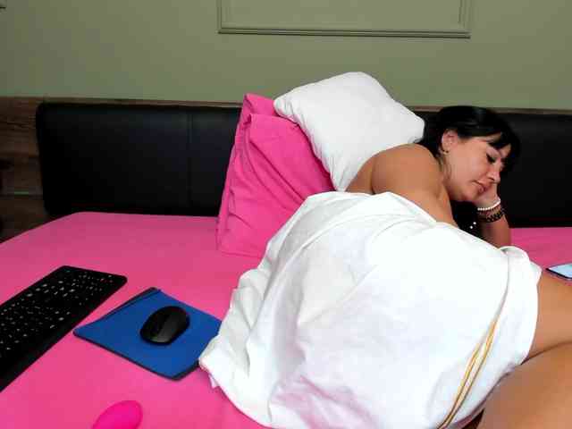 Ellasweety webcam