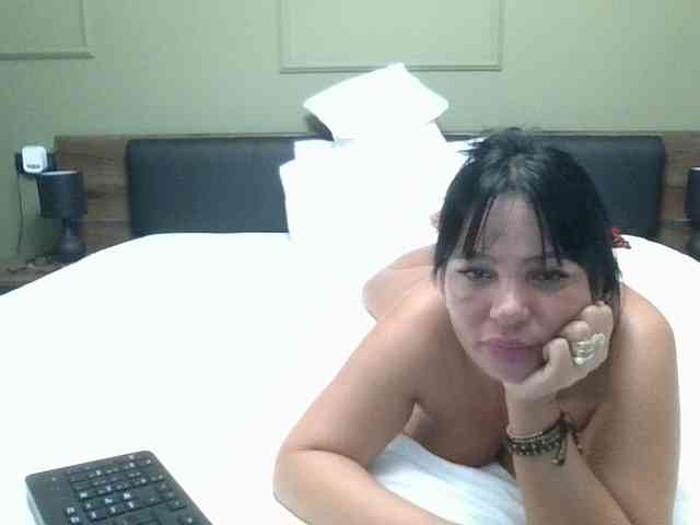 Ellasweety webcam