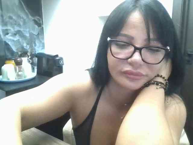 Ellasweety webcam