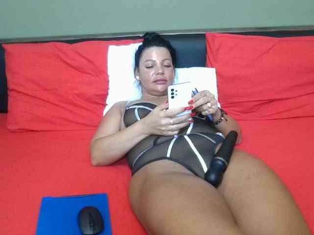Ellasweety webcam