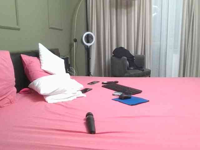 Ellasweety webcam