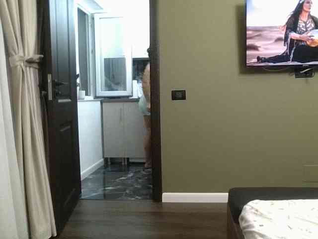 Ellasweety webcam