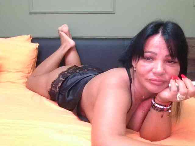 Ellasweety webcam