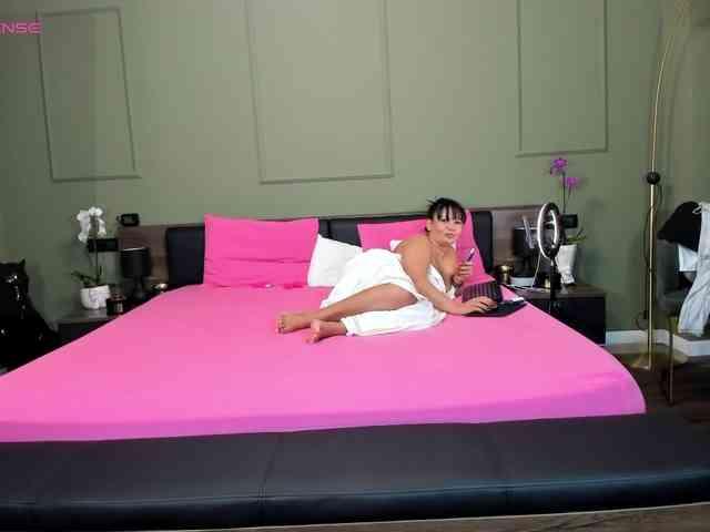 Ellasweety