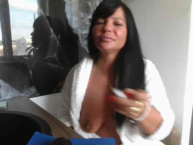 Ellasweety webcam