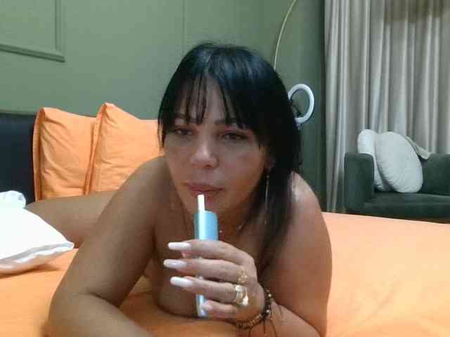 Ellasweety