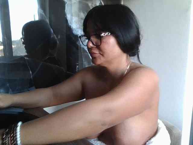 Ellasweety webcam