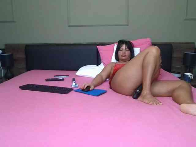Ellasweety Ellasweety