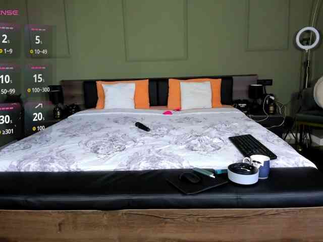 Ellasweety webcam