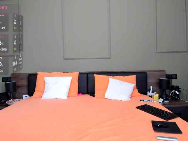 Ellasweety webcam