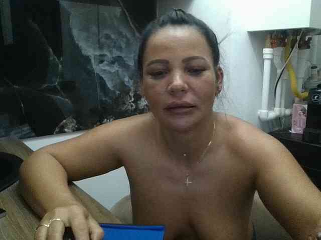 Ellasweety webcam
