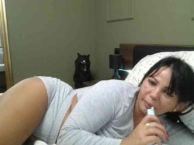 Ellasweety webcam