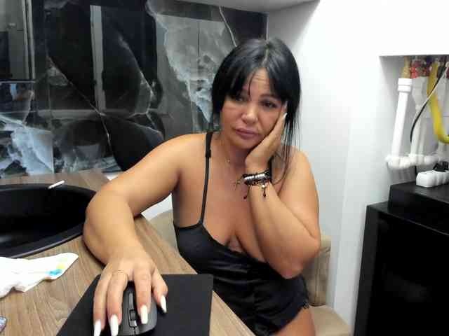 Ellasweety webcam