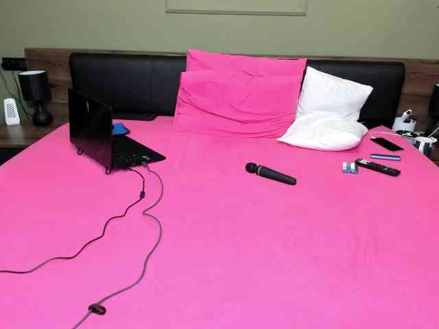 Ellasweety webcam
