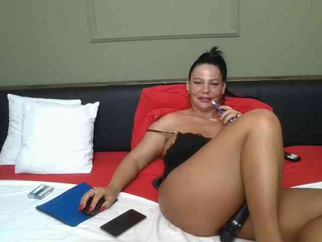 Ellasweety webcam