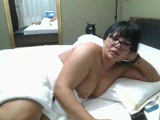 Ellasweety webcam