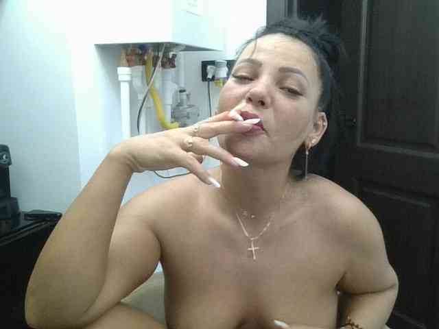 Ellasweety Ellasweety